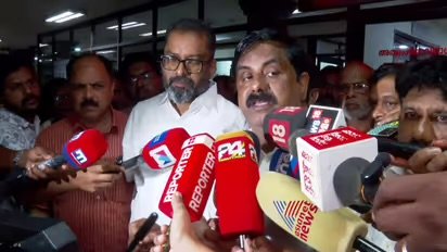 ‘ഷാഫിയുടെ മൂക്കിന്റെ എല്ലിന് പൊട്ടൽ, ഡോക്ട‌‌ർമാ‌ർ നി‌‌ർദേശിച്ചത് 5 ദിവസത്തെ വിശ്രമം,മുഖത്ത് ലാത്തി കൊണ്ട് ഇടിച്ചു’; കോഴിക്കോട് ഡിസിസി പ്രസിഡന്റ്