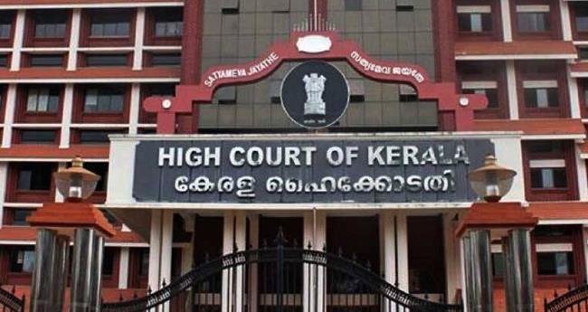 എ​സ്എ​ഫ്ഐ​യു​ടെ പ​രാ​തി; കോ​ള​ജ് യൂ​ണി​യ​ൻ തെ​ര​ഞ്ഞെ​ടു​പ്പ് ഹൈ​ക്കോ​ട​തി സ്റ്റേ ചെയ്തു