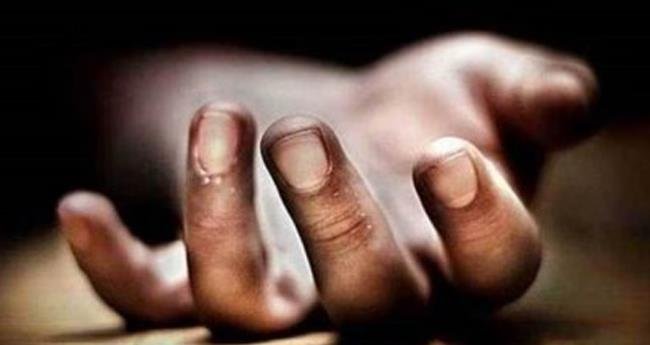 പ്ര​ണ​യം സ​ത്യ​മാ​ണെ​ന്ന് തെ​ളി​യി​ക്കാ​ൻ വി​ഷം ക​ഴി​ച്ച യു​വാ​വി​ന് ദാ​രു​ണാ​ന്ത്യം