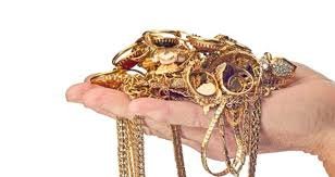 പൂ​ട്ടി​ക്കി​ട​ന്ന വീ​ട്ടി​ല്‍​നി​ന്ന് ഒമ്പതു പ​വ​ൻ സ്വ​ർ​ണം ക​വ​ർ​ന്നു