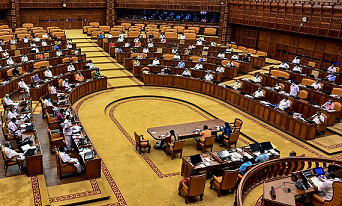 അവധിദിനത്തിലെ പ്രത്യേക നിയമസഭാ സമ്മേളനത്തിനെതിരെ കോൺഗ്രസ് സ്പീക്കർക്ക് കത്ത് നൽകി