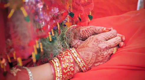 മലപ്പുറത്ത് ശൈശവ വിവാഹത്തിന് നീക്കം; പ്രതിശ്രുത വരനും ഇരു വീട്ടുകാര്‍ക്കും ചടങ്ങിൽ പങ്കെടുത്തവര്‍ക്കുമെതിരെ പൊലീസ് കേസ്
