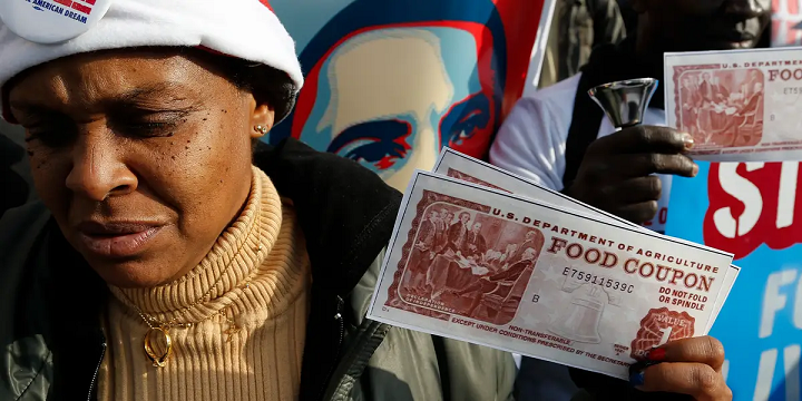 ഷട്ട്ഡൗൺ തുടർന്നാൽ  ഫണ്ട് നൽകില്ലെന്ന് യുഎസ്ഡിഎ: 4.2 കോടി അമേരിക്കക്കാർക്കുള്ള ഭക്ഷ്യസഹായം മുടങ്ങും