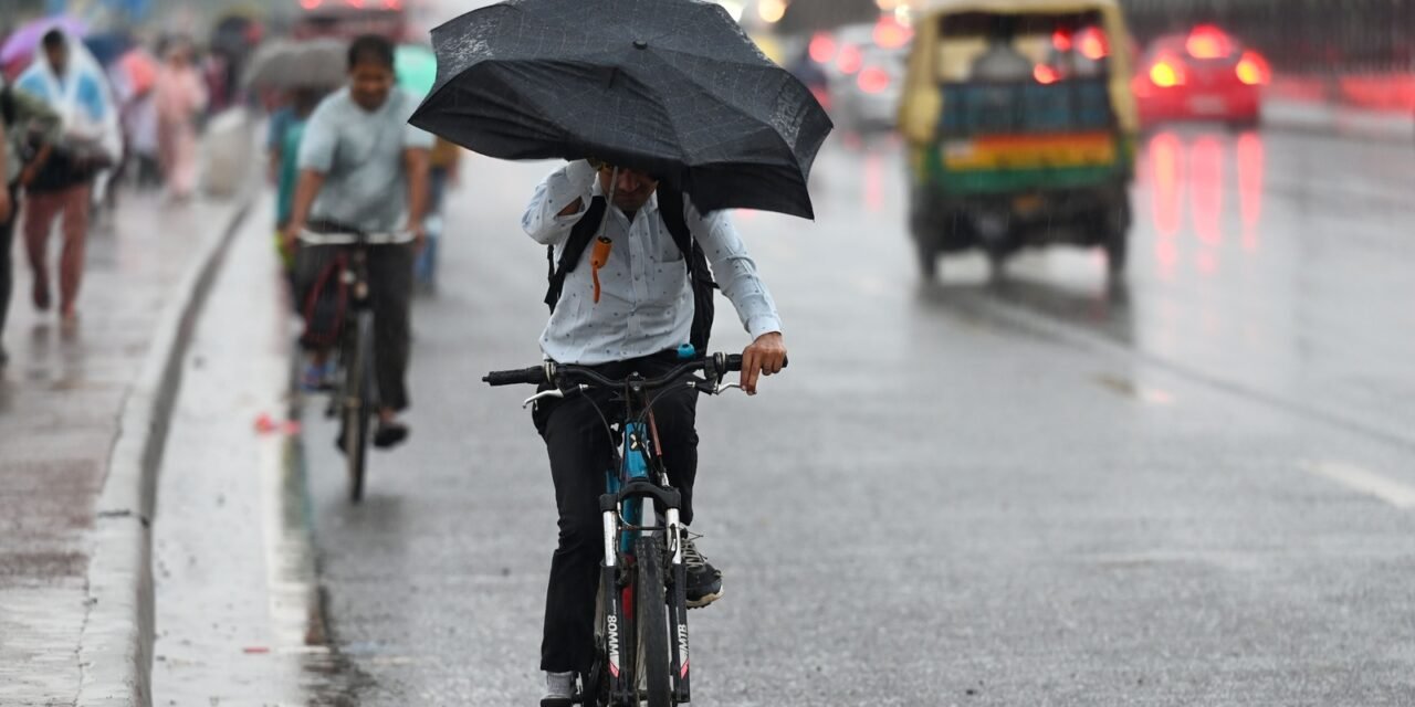 തെക്കൻ കേരളത്തിൽ മഴ മുന്നറിയിപ്പ്! നാല് ജില്ലകളിൽ യെല്ലോ അലർട്ട്