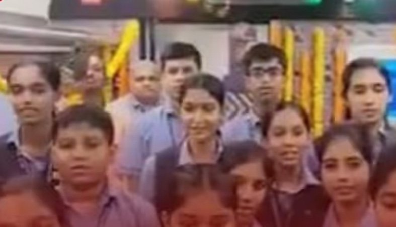 വന്ദേഭാരതിൽ സ്കൂൾ കുട്ടികളുടെ ഗണഗീതം: പിൻവലിച്ച വീഡിയോ വീണ്ടും എക്‌സില്‍ പങ്കുവെച്ച് ദക്ഷിണ റെയില്‍വേ