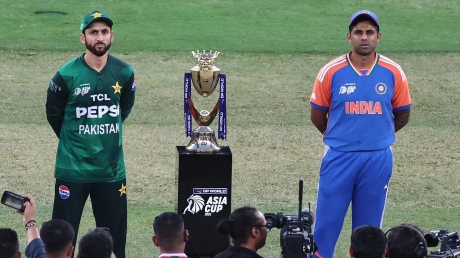 ഏഷ്യാ കപ്പ് ട്രോഫി രണ്ട് ദിവസത്തിനുള്ളിൽ ഇന്ത്യയിലെത്തും! വൈകിയാൽ കടുത്ത നീക്കത്തിന് ബിസിസിഐ