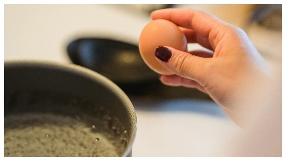 മുട്ടകൾ കഴുകേണ്ടതുണ്ടോ; വിദഗ്ദ്ധർ പറയുന്നതെന്ത്?