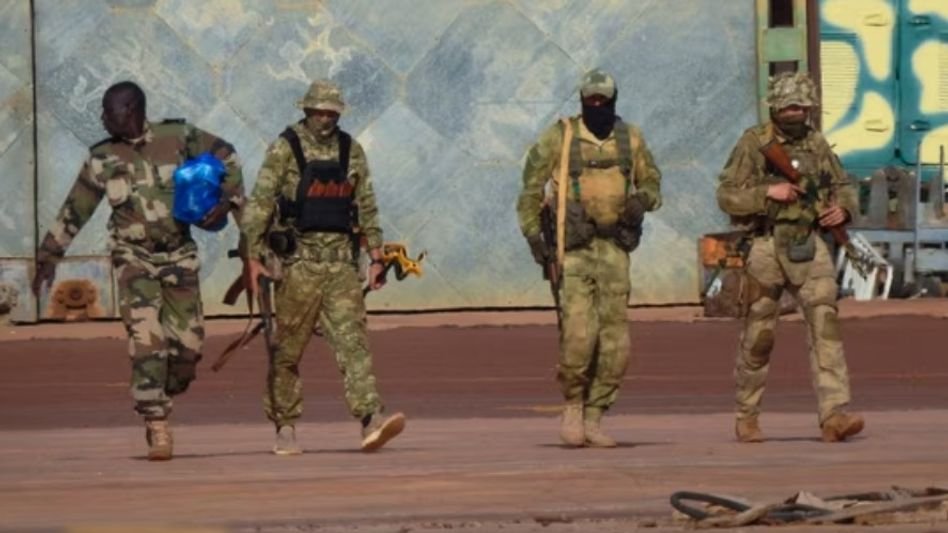 മാലിയിൽ തട്ടിക്കൊണ്ടുപോയ അഞ്ച് ഇന്ത്യക്കാർ; സുരക്ഷിതമായി മോചിപ്പിക്കുന്നതിനായി എംബസി അധികൃതർ