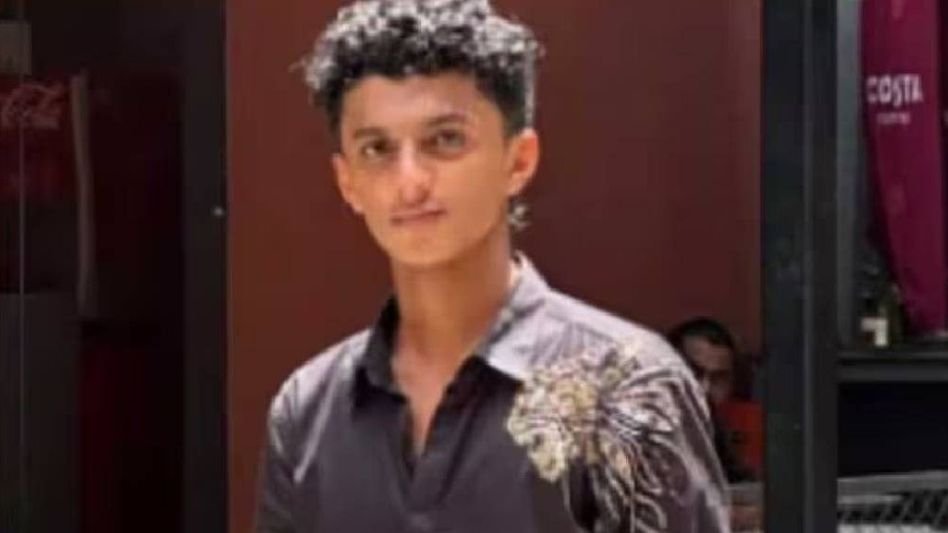 ദുബായിൽ കെട്ടിടത്തിന് മുകളിൽനിന്ന് വീണ് മലയാളി യുവാവിന് ദാരുണാന്ത്യം; അപകടം വിമാനങ്ങളുടെ ചിത്രം പകർത്തുന്നതിനിടെ