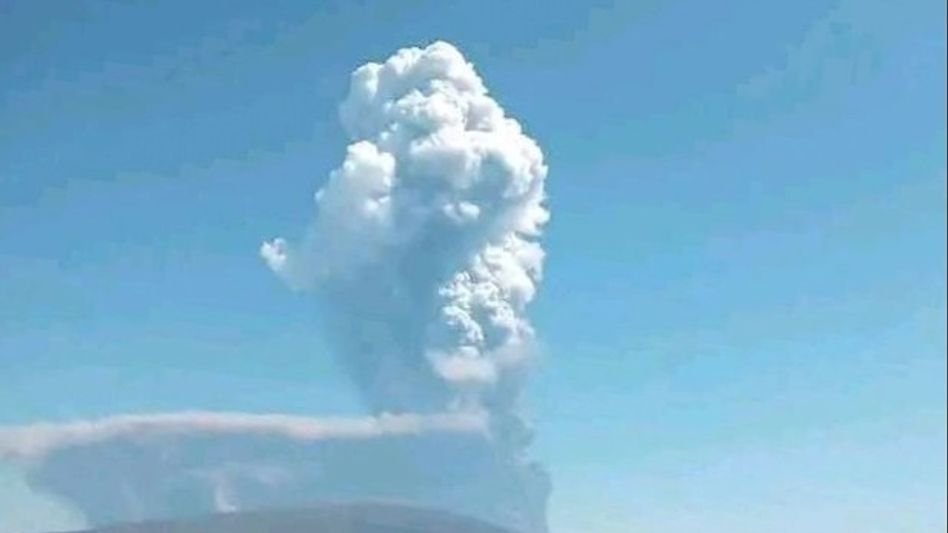 എത്യോപ്യയിൽ പൊട്ടിത്തെറിച്ച അഗ്നിപർവ്വതത്തിൻ്റെ ചാരം ഡൽഹിയിലെത്തി; വിമാന സർവീസുകൾക്ക് സുരക്ഷാ മുന്നറിയിപ്പ്