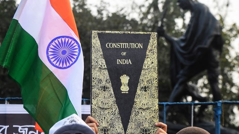 ഭരണഘടനയുടെ ചരിത്രവും പ്രാധാന്യവും; എന്താണ് ‘സംവിധാൻ ദിവസ്’ അഥവാ ഭരണഘടനാ ദിനം?