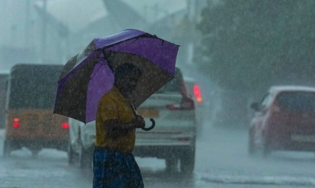 സംസ്ഥാനത്ത് ഭീഷണിയായി ചക്രവാതച്ചുഴി; ശക്തമായ കാറ്റും മഴയും എത്തുമെന്ന് മുന്നറിയിപ്പ് 