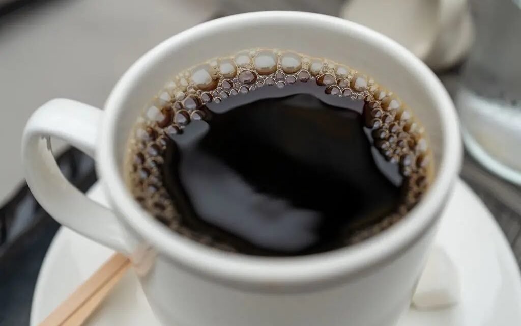 ഇതാണ് ലോകത്തെ ഏറ്റവും വിലയേറിയ കോഫി, ഒരു കപ്പിന് 87000 രൂപ; ഈ പ്രീമിയം വിലയുടെ പിന്നിലെന്ത് ?