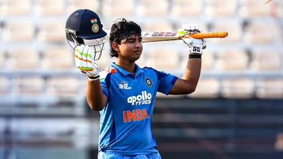 ‘അന്തിമ തീരുമാനം എന്റേതായിരുന്നു’; സൂപ്പര്‍ ഓവറില്‍ വൈഭവ് സൂര്യവന്‍ഷിയെ ഓപ്പണറാക്കത്തതിനെ കുറിച്ച് ജിതേഷ് ശര്‍മ