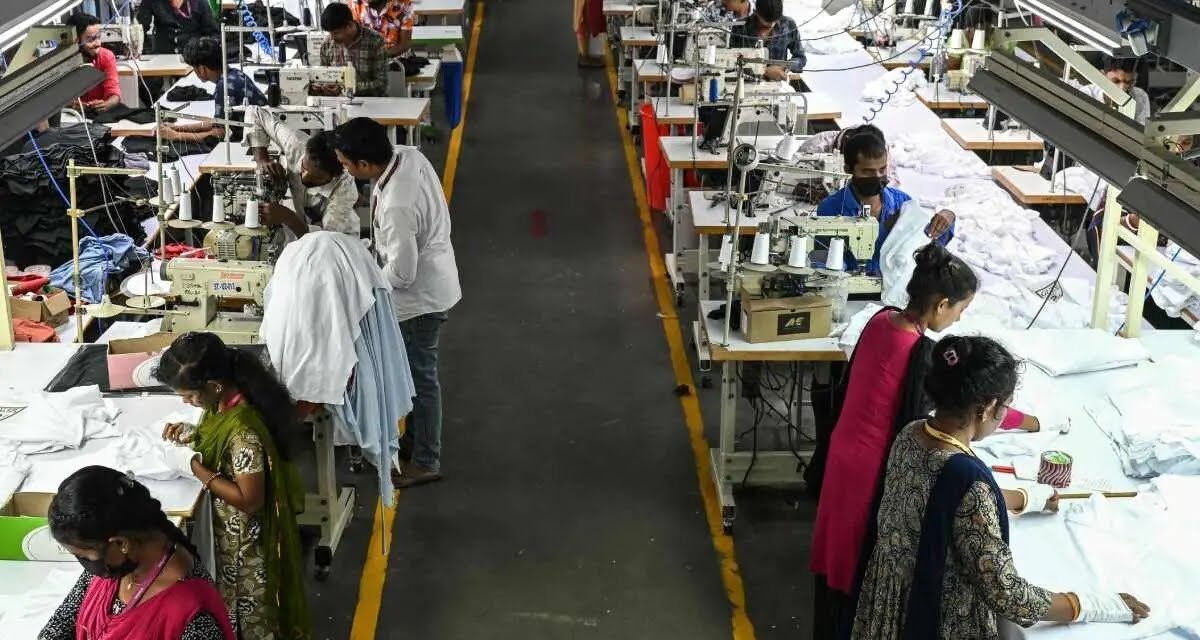 ജോലിസമയം 12 മണിക്കൂറാക്കാം; ആഴ്ചയിൽ അവധിവേണ്ടാ