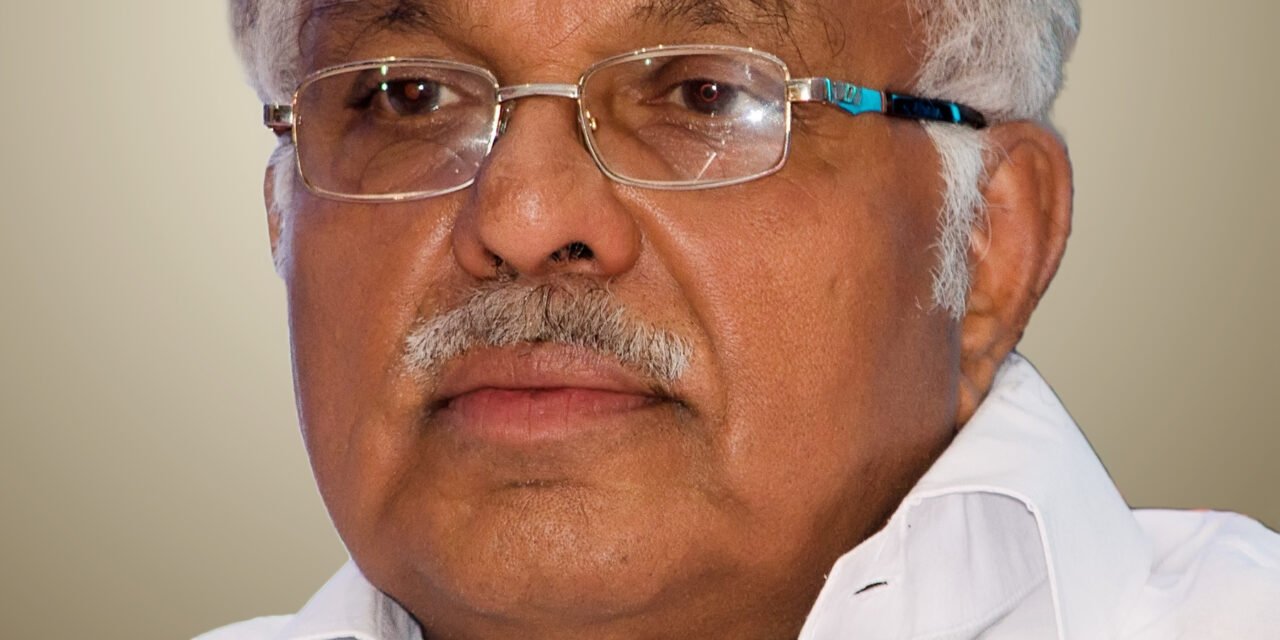 നെ​ഹ്റു കു​ടും​ബം രാ​ജ്യ​ത്തി​നു​വേ​ണ്ടി എ​ല്ലാം ത്യ​ജി​ച്ച​വ​ർ; ശ​ശി ത​രൂ​രി​നെ ത​ള്ളി പി.​ജെ. കു​ര്യ​ൻ