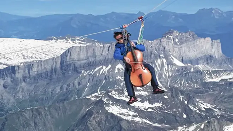 ഫ്രാൻസിലെ പർവതനിരകളുടെ ഉയരങ്ങളിൽ നിന്നും ഒഴുകിയെത്തുന്ന സംഗീതം