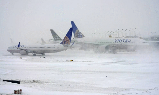 ഷിക്കാഗോയിൽ റെക്കോർഡ് തകർത്തു മഞ്ഞുവീഴ്ച 1,400ൽ അധികം വിമാനങ്ങൾ റദ്ദാക്കി