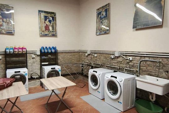 ദരിദ്രർക്കായുള്ള ആദ്യത്തെ അലക്കുശാല ഇറ്റാലിയൻ നഗരമായ പാർമയിൽ