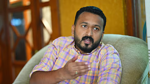 രാഹുലിന്‍റെ ഫ്ലാറ്റിൽ പ്രാഥമിക പരിശോധന പൂർത്തിയായി; പ്രത്യേക അന്വേഷണ സംഘം പാലക്കാട്