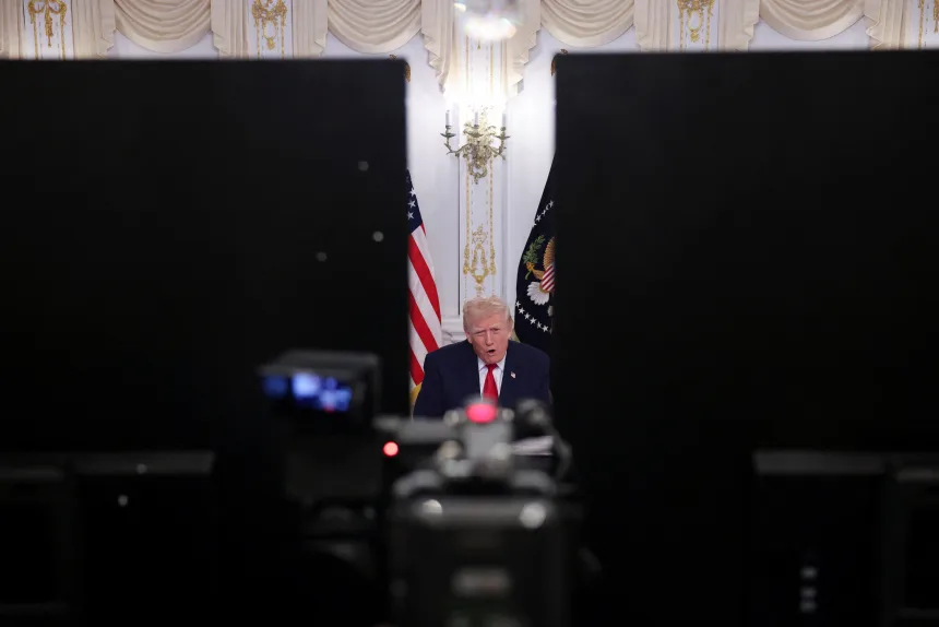 മയക്കുമരുന്ന് കടത്തിനെതിരെ കർശന നീക്കത്തിന് അമേരിക്ക: വെനസ്വേലയിൽ കരമാർഗ്ഗമുള്ള നടപടികൾ ‘ഉടൻ ആരംഭിക്കും’