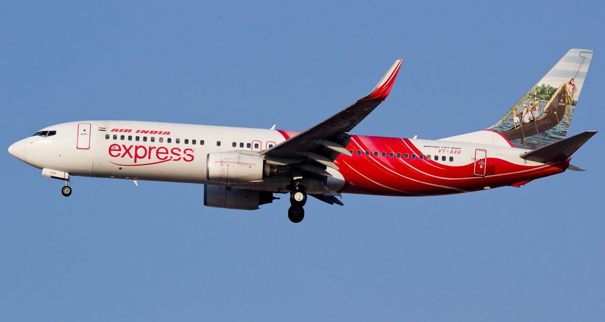 സാ​ങ്കേ​തി​ക ത​ക​രാ​ർ; തി​രു​വ​ന​ന്ത​പു​രം-ബം​ഗ​ളൂ​രു എ​യ​ർ ഇ​ന്ത്യ എ​ക്സ്പ്ര​സ് വൈ​കു​ന്നു