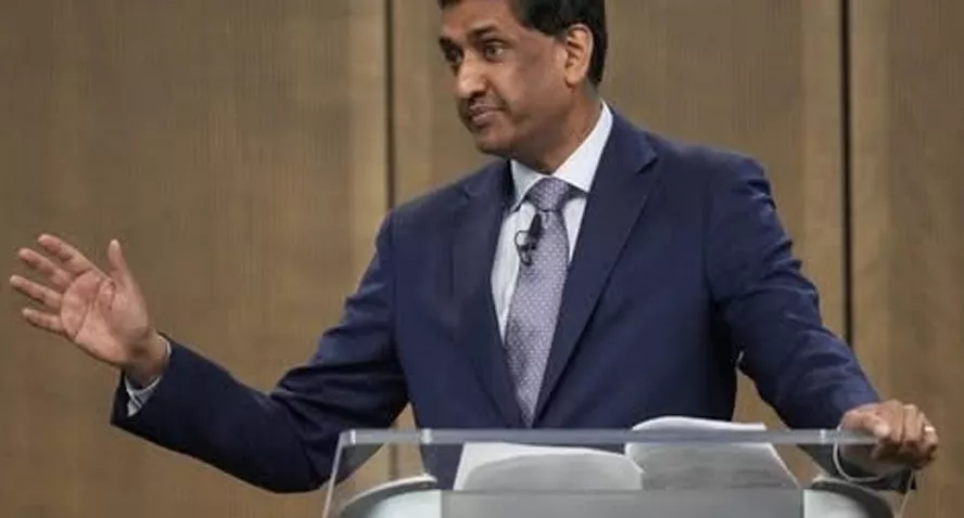 ഡെമോക്രാറ്റിക് നേതൃമാറ്റം ആവശ്യപ്പെട്ട് റോ ഖന്ന: ഷൂമർ പാർട്ടിയുടെ ഭാവിയല്ലെന്ന് വിമർശനം