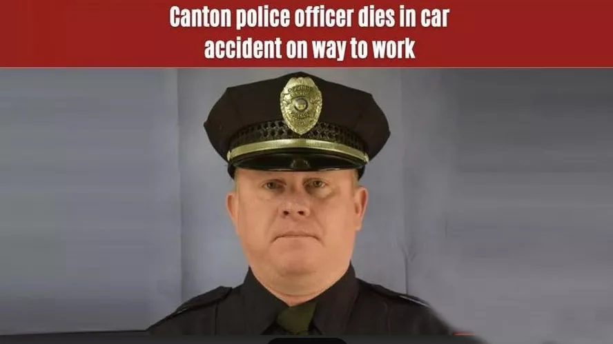 കാന്റൺ പോലീസ് ഓഫീസർ ജോലിസ്ഥലത്തേക്ക് പോകുന്നതിനിടെ വാഹനാപകടത്തിൽ മരിച്ചു