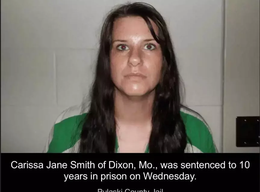 വിദ്യാർത്ഥികൾക്ക് പണവും ലഹരിയും നൽകി ലൈംഗികമായി ദുരുപയോഗം ചെയ്ത അധ്യാപികയ്ക്ക് 10 വർഷം തടവ്