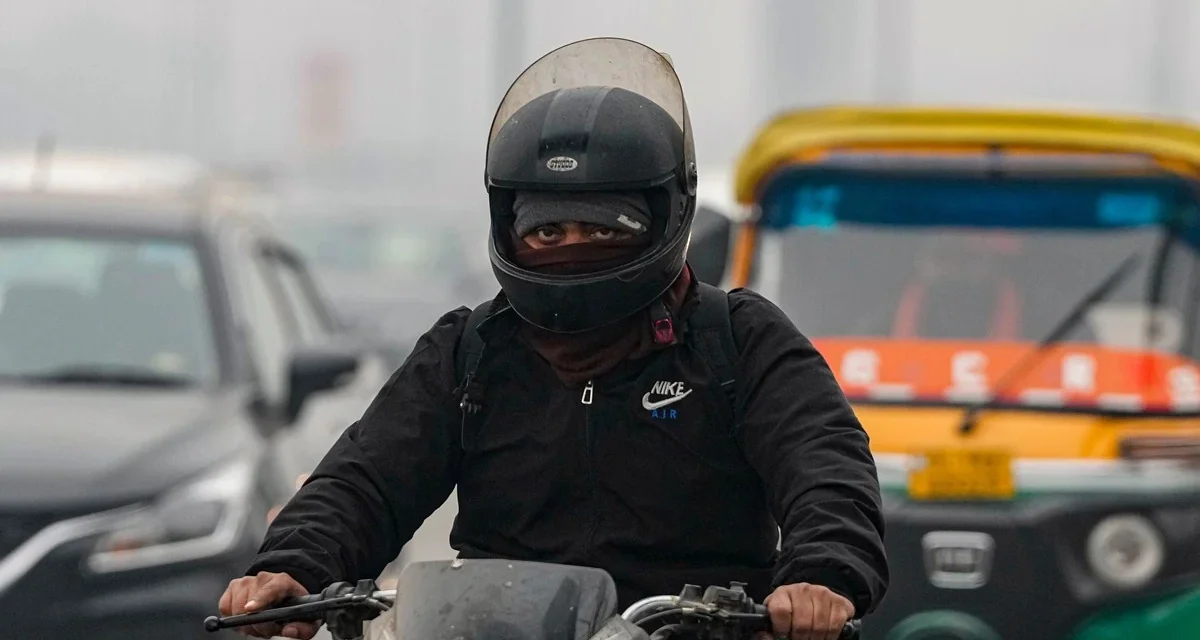 കൊടും തണുപ്പിനും വിട! ഒരു ബട്ടൺ അമർത്തൂ… നിമിഷങ്ങൾക്കകം ജാക്കറ്റ് ചൂടാകും! ശീതകാലത്തിന് സ്മാർട്ട് പരിഹാരം