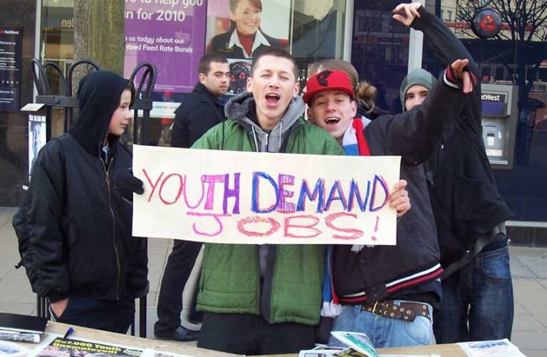 ബ്രിട്ടനിൽ തൊഴിൽ രഹിതരുടെ എണ്ണത്തിൽ സർവകാല റെക്കോർഡ്, 11 വര്‍ഷത്തെ ചരിത്രത്തില്‍ ആദ്യം