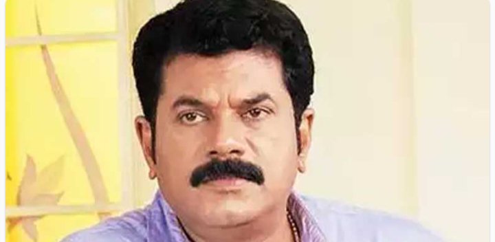 കേ​സി​നെ​ക്കു​റി​ച്ച് പ​റ​യാ​ന്‍ ത​ന്നെ ഏ​ല്‍​പ്പി​ച്ചി​ട്ടി​ല്ല, നി​ര​പ​രാ​ധി​ക​ൾ ശി​ക്ഷി​ക്ക​പ്പെ​ട​രു​ത്: മു​കേ​ഷ് എം​എ​ൽ​എ