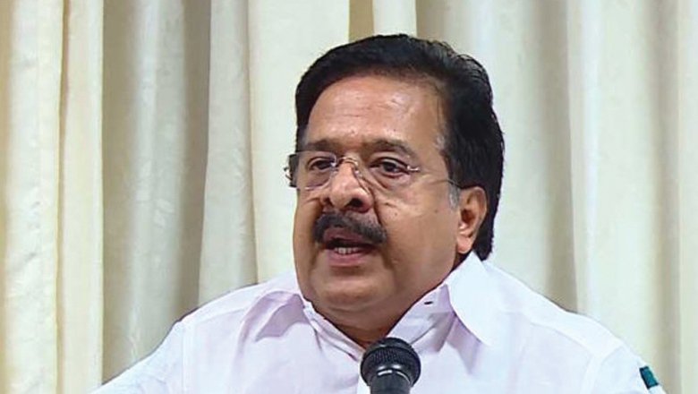 ശ​ബ​രി​മ​ല സ്വ​ർ​ണ​ക്കൊ​ള്ള കേ​സ്; ര​മേ​ശ് ചെ​ന്നി​ത്ത​ല പ്ര​ത്യേ​ക അ​ന്വേ​ഷ​ണ സം​ഘ​ത്തി​ന് മൊ​ഴി ന​ൽ​കും