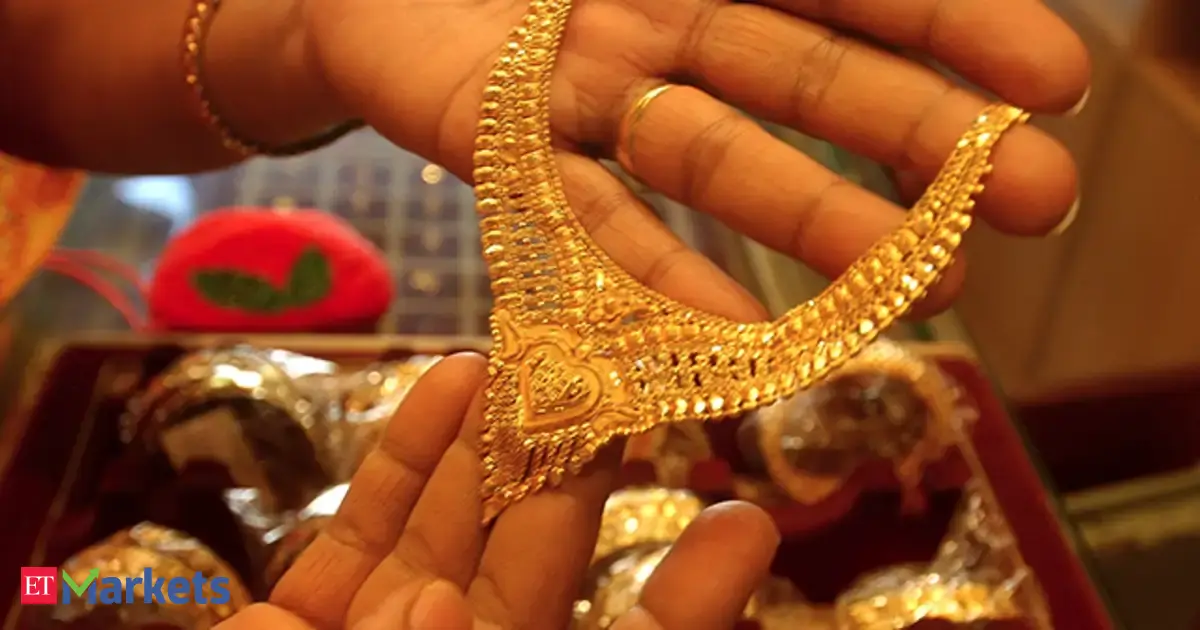 ഇന്ന് ആശ്വാസ വെള്ളി! സ്വർണവിലയിൽ ഇടിവ്, പുതിയ നിരക്ക് ഇങ്ങനെ..