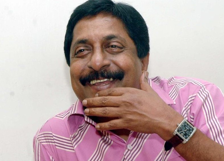 എല്ലാം വിഷമയമാകുന്ന കാലത്ത് ജൈവകൃഷിയുടെ പ്രചാരകനായ ശ്രീനിവാസൻ