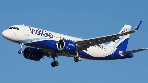 വിമാന ടിക്കറ്റുകള്‍ തുച്ഛമായ നിരക്കിലേക്ക്? ഇന്ത്യക്ക് അഞ്ച് വിമാനക്കമ്പനികള്‍ വേണം; രണ്ടും കല്‍പ്പിച്ച് കേന്ദ്രം