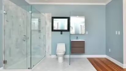 ടോയ്‍ലെറ്റിനകത്ത് പുകവലിച്ചാൽ ആകെ നാണം കെടും, അകത്തിരിക്കുന്ന ആളെ സകലരും കാണാം, ചൈനയിൽ വൻ ചർച്ച