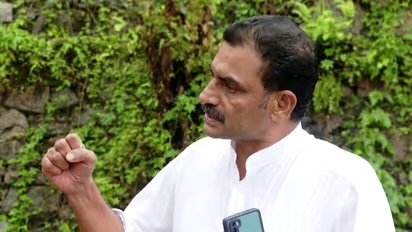 പൂതാടി സിപിഎമ്മിൽ കടുത്ത പ്രതിഷേധം; എ വി ജയനെ വീണ്ടും വെട്ടി, ലോക്കൽ കമ്മിറ്റി യോഗത്തിൽ നിന്ന് അംഗങ്ങൾ ഇറങ്ങിപ്പോയി