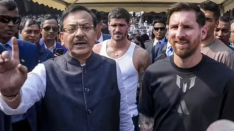 കൊൽക്കത്തയിലെ മെസിയുടെ സന്ദർശനം: ബംഗാൾ കായിക മന്ത്രി രാജിവെച്ചു