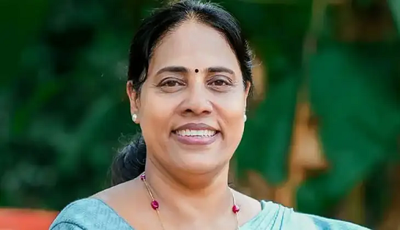 ഭയന്ന് ഓടിപ്പോകില്ല, വിളിച്ചിരുത്തി സംസാരിക്കാൻ മര്യാദ കാട്ടണം: ലാലി ജെയിംസ്