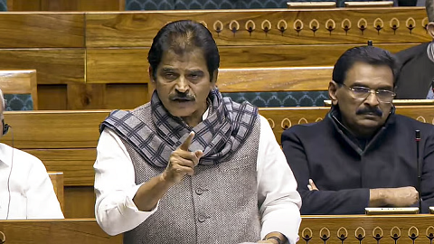 ദേശീയപാതയുടെ പേരിൽ നടക്കുന്നത് നിയമപരമായ കൊള്ള! ഒരു കമ്പനിക്ക് മാത്രം 1310 കോടിയുടെ അധികലാഭം!: കെ സി വേണുഗോപാൽ