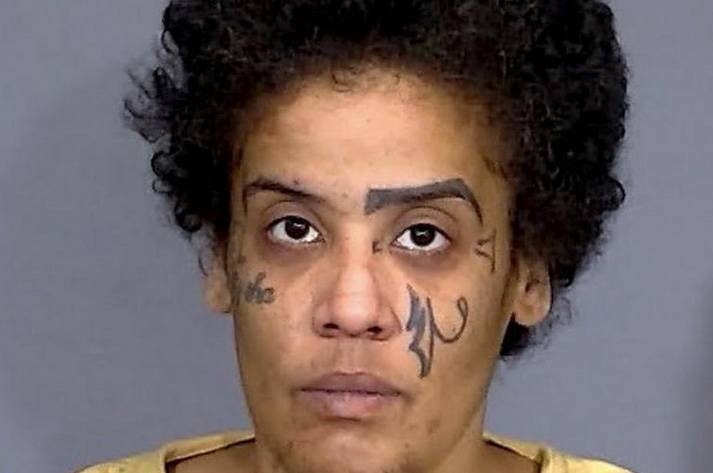 ഒരു വയസ്സുള്ള കുഞ്ഞിനെ കൊലപ്പെടുത്താൻ ശ്രമിക്കുകയും ലൈംഗികമായി പീഡിപ്പിക്കുകയും ചെയ്ത യുവതി അറസ്റ്റിൽ