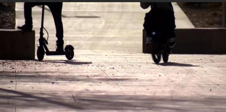 പാർക്കിൽ കുട്ടിക്കൂട്ടത്തിന്റെ ക്രൂരത: യുവാവിന്റെ താടിയെല്ല് തകർത്തു; മാതാപിതാക്കൾക്കെതിരെ കേസ്