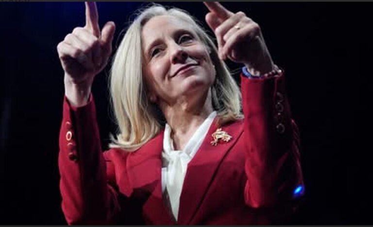 വിർജീനിയയിൽ ഡെമോക്രാറ്റുകളുടെ ‘വിപ്ലവകരമായ’ നിയമനിർമ്മാണങ്ങൾ; പുതിയ നികുതികളും ആയുധ നിയന്ത്രണവും