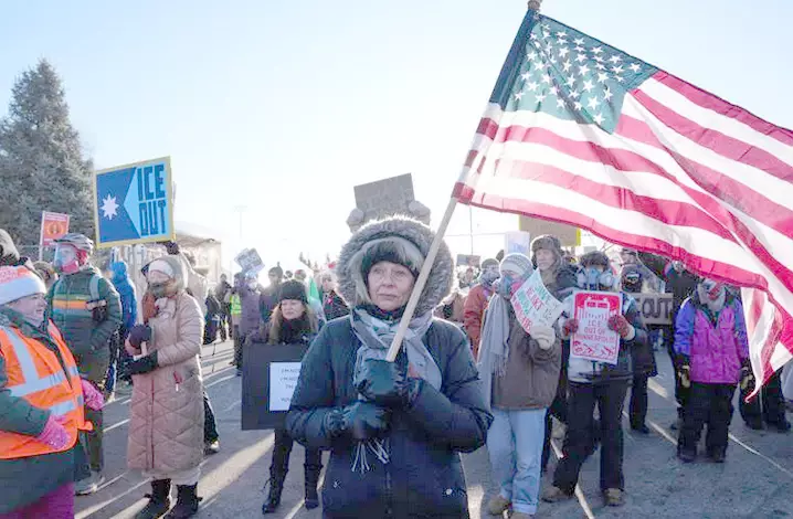 യുഎസിൽ കുടിയേറ്റ വിരുദ്ധ നടപടികൾക്കെതിരെ വൻ പ്രതിഷേധം; രാജ്യം സ്തംഭിച്ചു