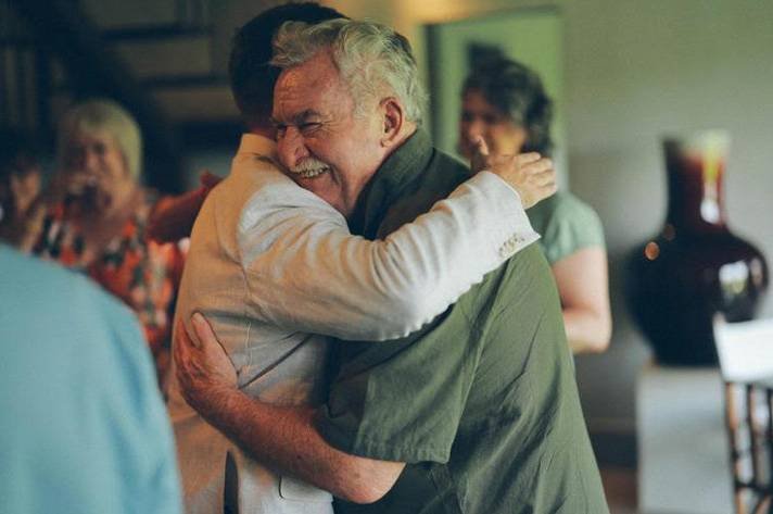 മരിച്ചെന്ന് കരുതിയ മകൻ 42 വർഷങ്ങൾക്ക് ശേഷം അമ്മയുടെ അരികിലെത്തി; ഒരു അപൂർവ്വ പുനസ്സമാഗമം