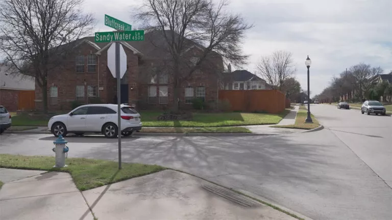 പ്ലാനോയിൽ പിതാവിനെ വെടിവെച്ച 15-കാരൻ പോലീസ് കസ്റ്റഡിയിൽ