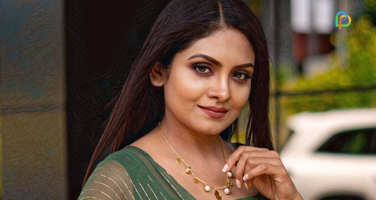 കൊച്ചിയില്‍ തൻ്റെ ചിത്രം ഉപയോഗിച്ച് വിദ്യാഭ്യാസ തട്ടിപ്പ് നടത്തിയെന്നും മുന്നൂറിലധികം കുട്ടികള്‍ ഇരയായെന്നും നടി ഗായത്രി അരുണ്‍