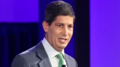 സ്വർണവില കുറയുമെന്ന് പ്രതീക്ഷ; നിർണായക നീക്കവുമായി ട്രംപ്; യുഎസ് സെൻട്രൽ ബാങ്കിൻ്റെ തലപ്പത്ത് കെവിൻ വാർഷ് ചുമതലയേൽക്കും