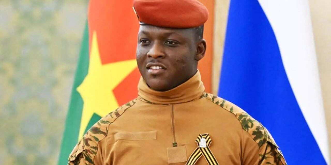 ബുർകിനഫാസോയിൽ പാർട്ടികളെ പിരിച്ചുവിട്ട് സൈനിക ഭരണകൂടം